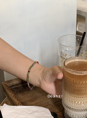 白云石边~叠戴彩色小串珠手链小众金属银笑脸甜美ins显白手串手饰