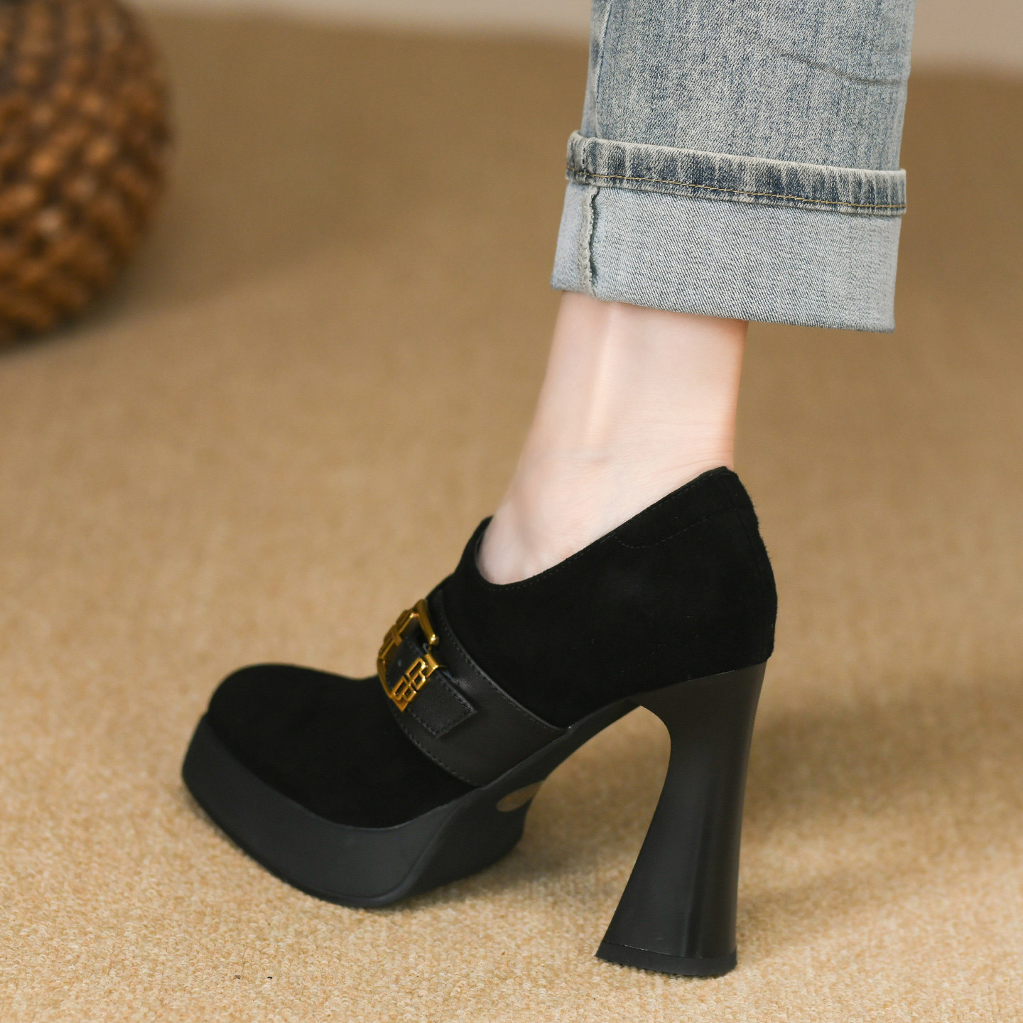 2025年秋季新款超高跟粗跟羊猄皮厚底皮带扣装饰拉链深口单鞋女,淘宝优惠券,粉丝福利购,淘宝优惠卷