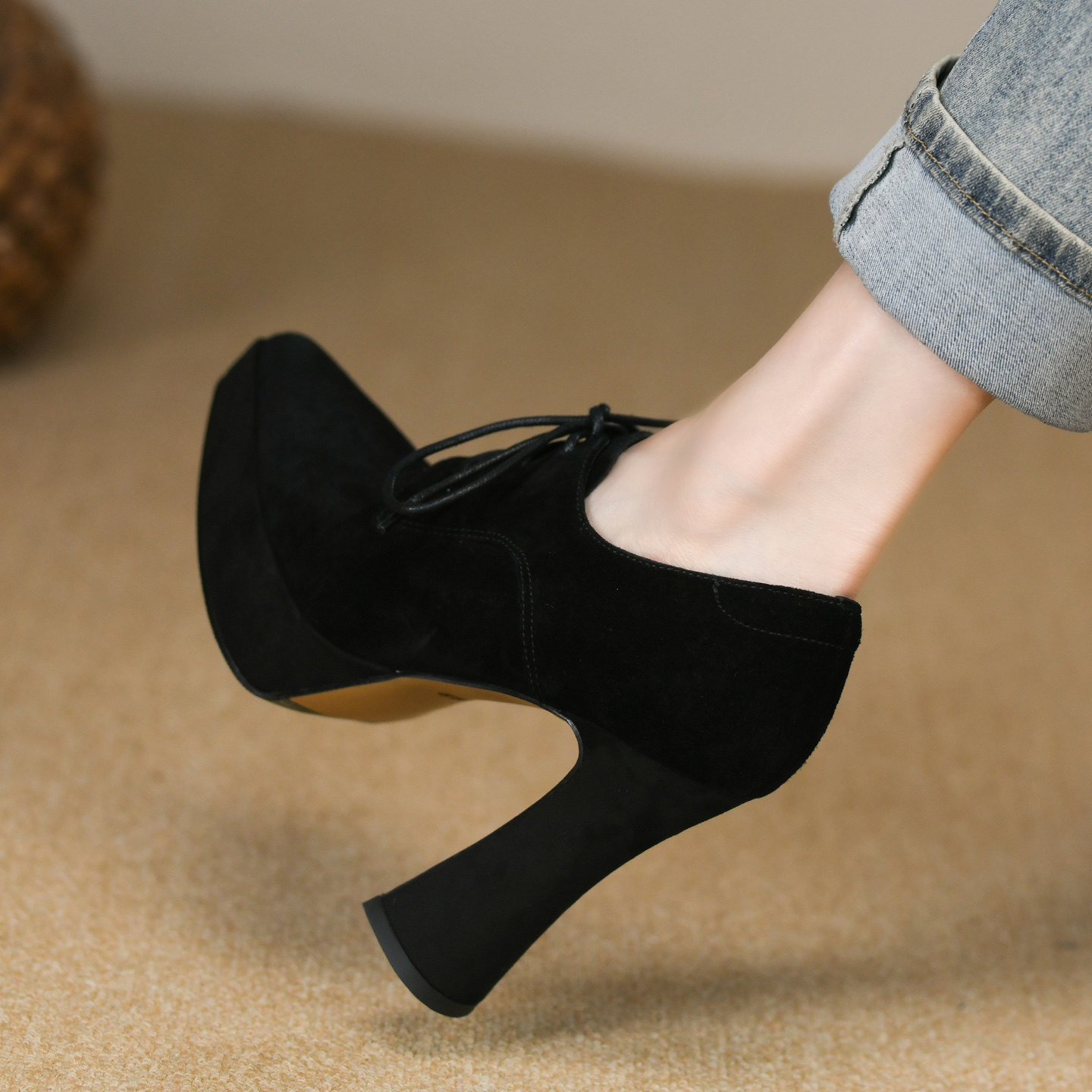 优雅深口尖头单鞋女粗跟秋季新款羊猄皮系带防水台超高跟鞋女10cm,淘宝优惠券,粉丝福利购,淘宝优惠卷