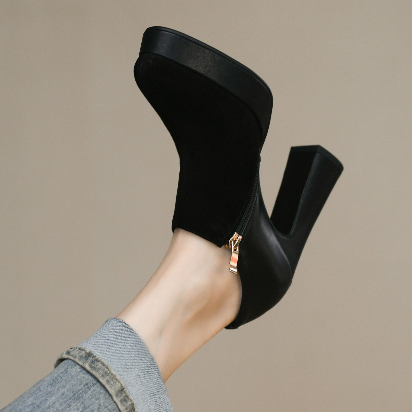 黑色法式尖头深口单鞋女粗跟秋季拼接真皮茶花防水台高跟鞋女11cm,淘宝优惠券,粉丝福利购,淘宝优惠卷