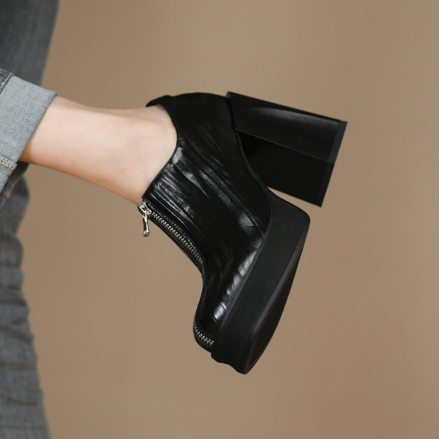 10cm秋季新款头层牛皮超高跟粗跟厚底方头时尚前拉链深口单鞋女,淘宝优惠券,粉丝福利购,淘宝优惠卷