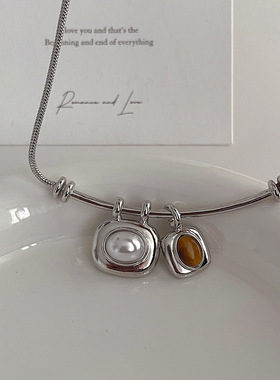 2023秋冬新款原生木纹石双色吊装项链毛衣轻奢小众设计高级感女