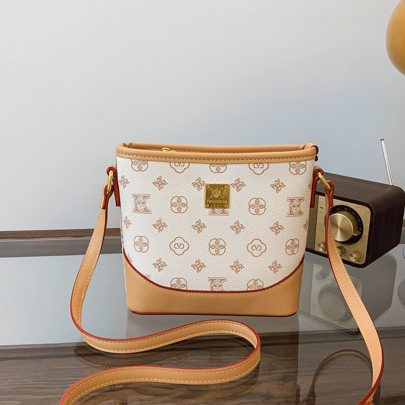 高档印花水桶包包女2025春夏新款时尚斜挎小方包质感百搭单肩女包,淘宝优惠券,粉丝福利购,淘宝优惠卷