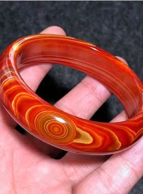 玉石手镯天然战国红玛瑙手镯子