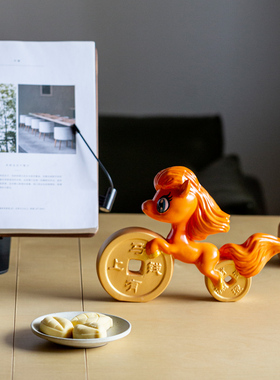 陶瓷可爱招财马摆件现代工艺品客厅马年装饰创意丙午生肖马礼品