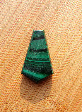 鳌犷天然孔雀石无事牌水晶挂件