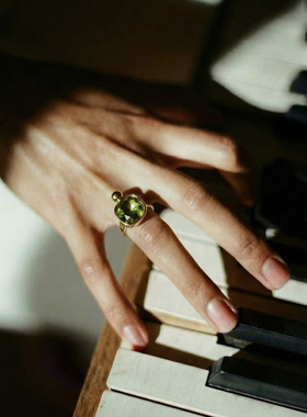 小夜曲风入松苔绿金优雅情侣戒