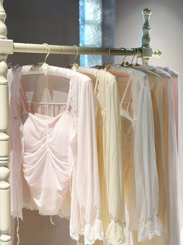 「LA」娇香伊人*法式丝带外衫睡衣舒适带胸垫甜美温柔家居服套装 - 图3