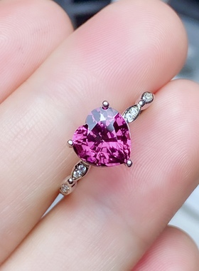 丛利 s925银玫瑰金色镶嵌天然镁铝石榴石戒指白金色女戒心形款