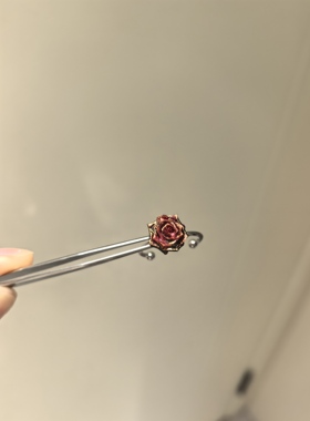 高颜值新款玫瑰花戒指女2026新款小众设计精致食指戒个性百搭指环