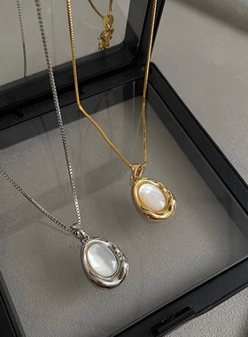 冰泉贝母项链女小众设计高级感气质轻奢蛇骨链精致毛衣链2025新款