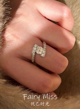 爆闪镶圆形钻小众轻奢百搭食指戒