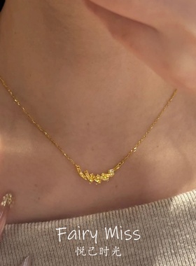 柔弧涟漪轻奢金色波浪钛钢锁骨链