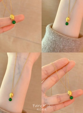 年年有鱼黄金色翡翠绿仿玉石项链