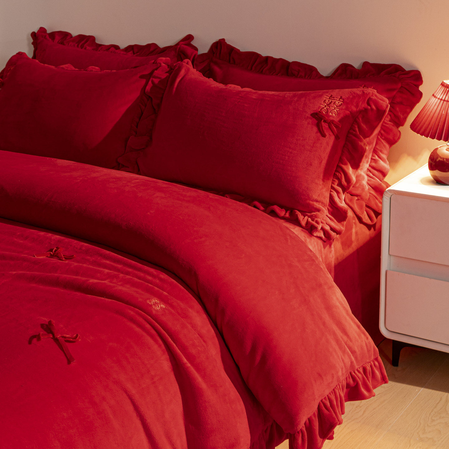 冬季加厚结婚四件套牛奶绒2025新款喜被红色新婚庆珊瑚绒床上用品,淘宝优惠券,粉丝福利购,淘宝优惠卷