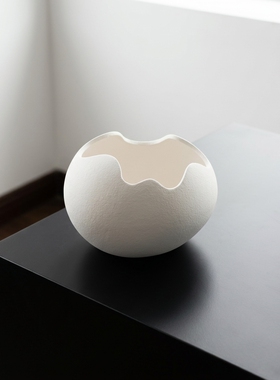 简约白色陶瓷花瓶家居摆件