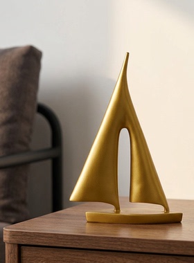 极简金色帆船模型摆件