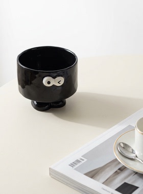 可爱大眼黑陶瓷收纳盒摆件
