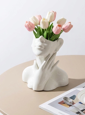 创意陶瓷人形花瓶手捧花摆件