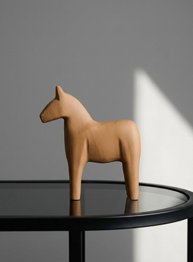 木质手工小马桌面摆件