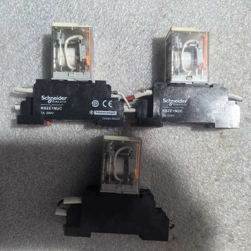 继电器RXM2LB2BD 24V+底座RXZE1M2C详谈报价 - 图0