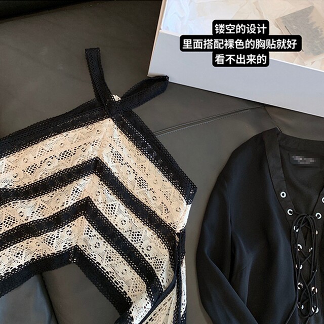 Sling lace ສະຫມໍ່າສະເຫມີທີ່ມີ stitching sexy ແລະເປັນຮູ