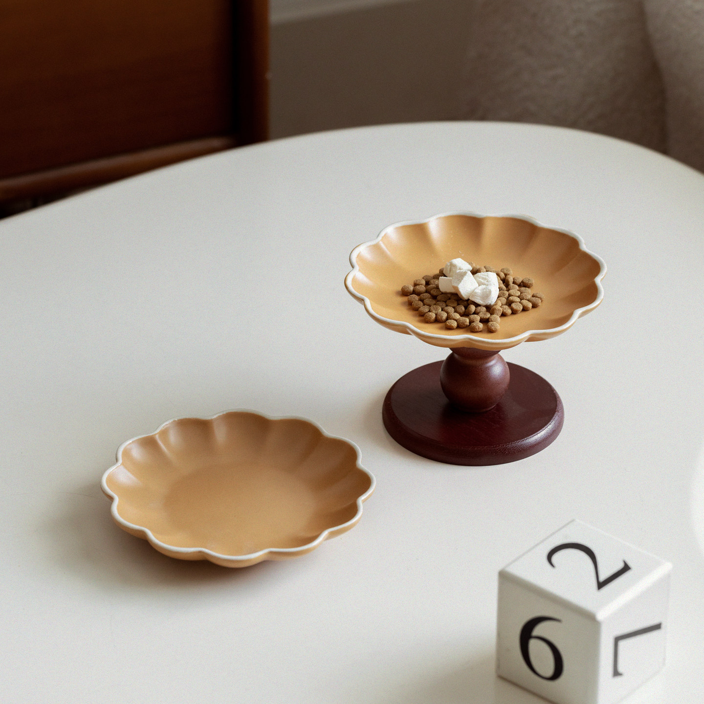 Peture陶瓷猫碟中古风高脚宠物碗护颈防打翻猫咪食盆湿粮罐头碗,淘宝优惠券,粉丝福利购,淘宝优惠卷