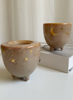 简约复古风创意金色月亮星星图案三角底陶瓷烛台家用客厅玄关摆件