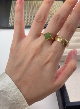 天然和田玉碧玉四叶草戒指 925银镶嵌清新设计