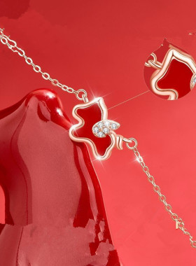 2026马年本命年礼物小红马项链女轻奢小众精致感百搭气质大气