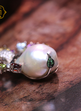 顽石灵 可遇不可求925银镶异形巴洛克珍珠吊坠多宝水晶孔雀W1-369