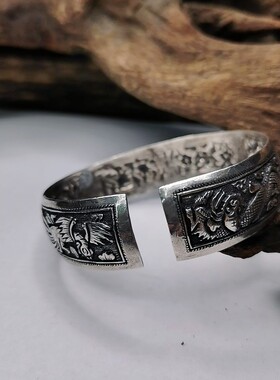 绣色绣吾颜老银镯龙凤镯头开窗花卉寿字纹剃刻工工艺宽镯