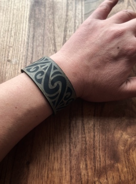 牛皮手镯真皮开口情侣手环女复古阿美咔叽原创手镯男欧美手链手饰