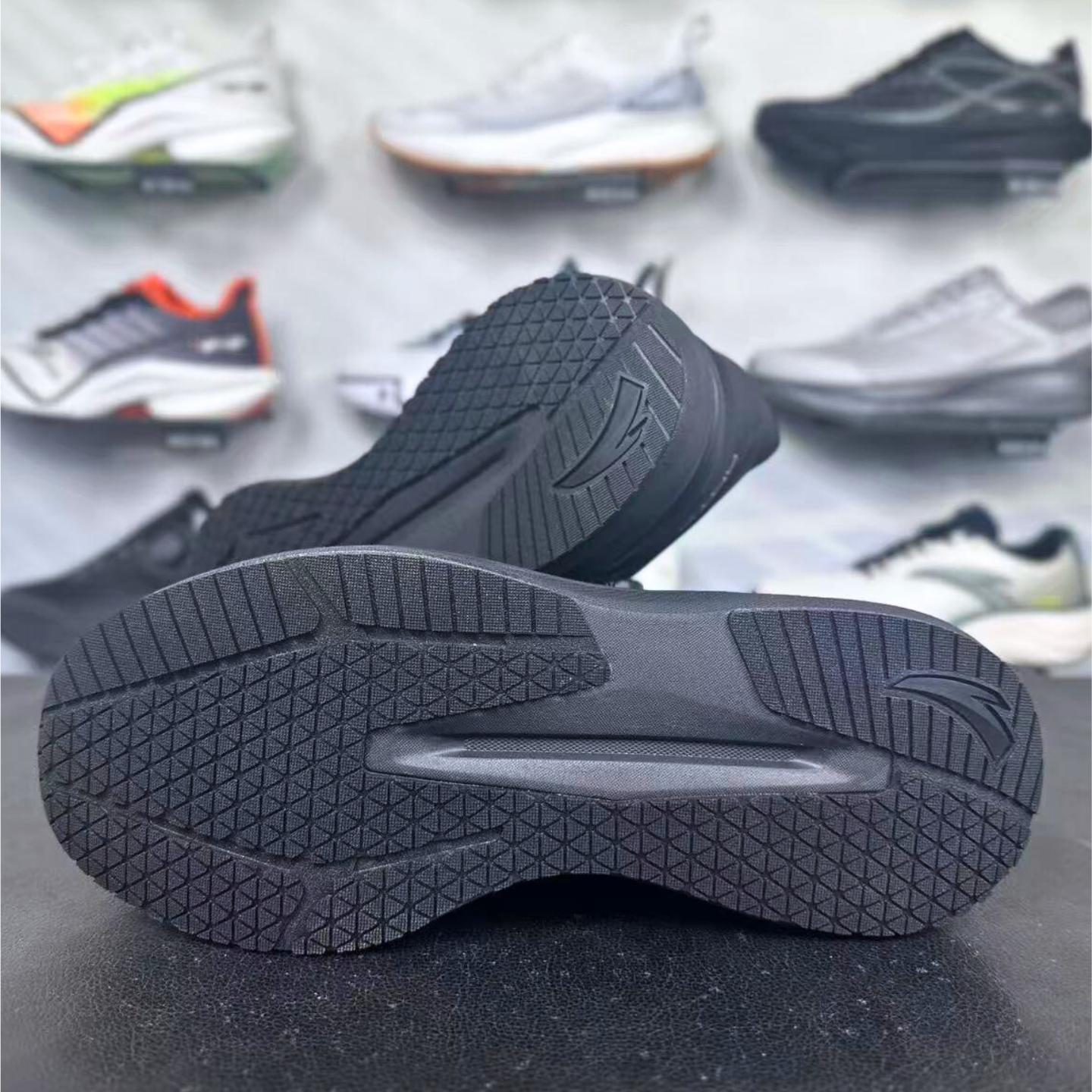 安踏神行13PRO丨男子减震防滑训练鞋秋冬新款跑步运动鞋112547711,淘宝优惠券,粉丝福利购,淘宝优惠卷