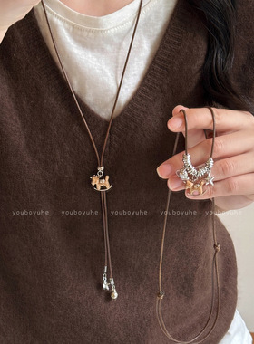 福马临门~木质小马项链女2025秋冬新款毛衣链高级感本命年配饰品