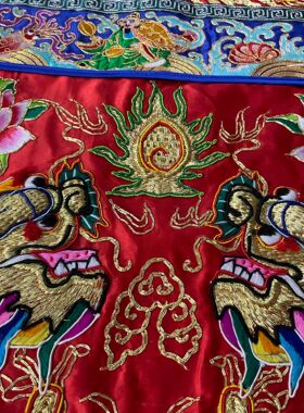 凤袍绣庄潮绣刺绣纯手工双龙戏珠