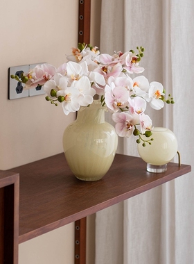 中古风奶油黄玻璃花瓶