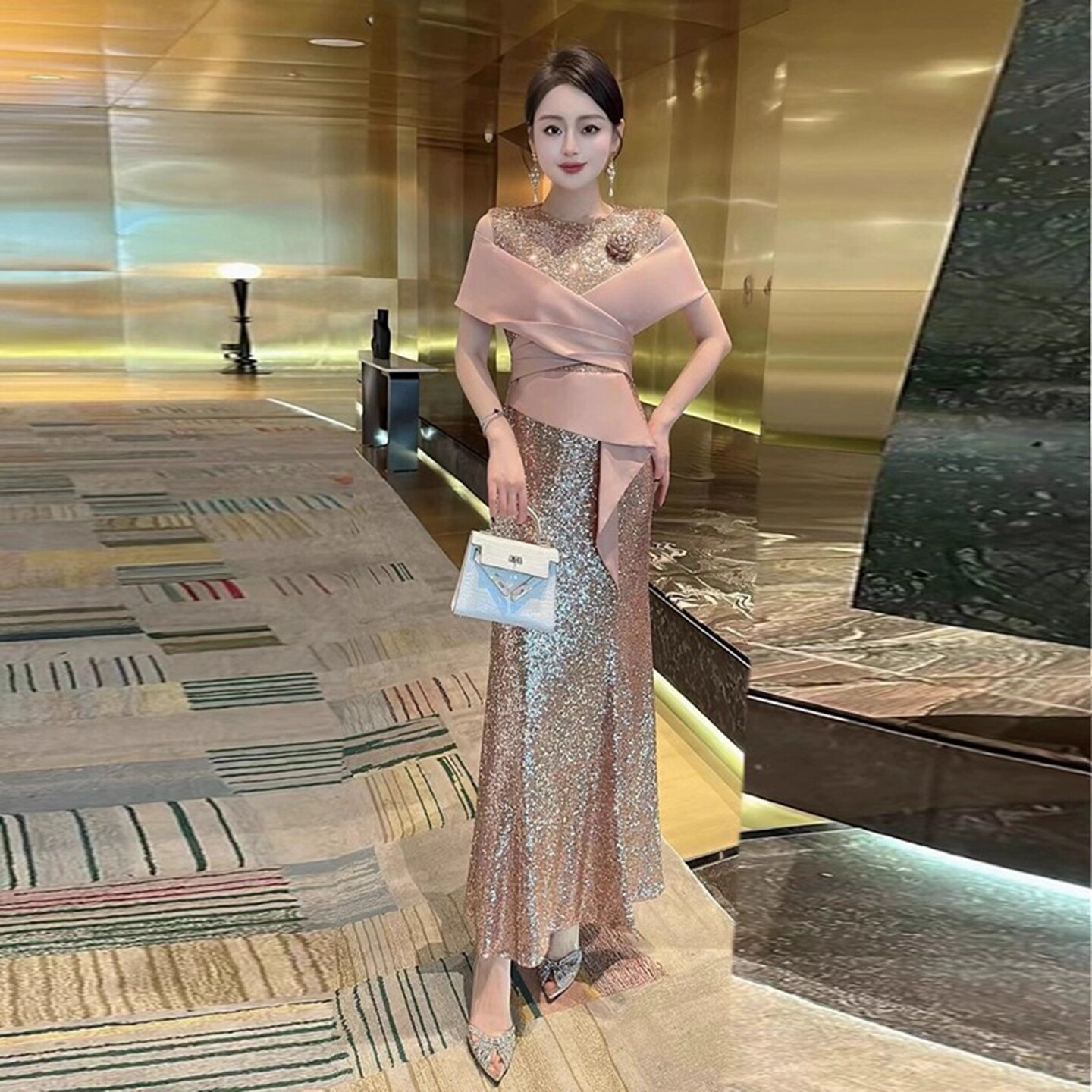 高雅轻熟名媛气质妈妈婚宴礼服酒红色喜婆婆装高端亮片露肩鱼尾裙