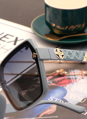 偏光开车方形四叶草蓝色开车专用