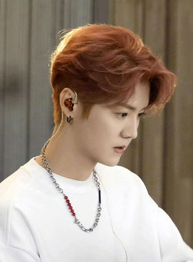 鹿晗同款红色圆珠钢环扣拼接项链