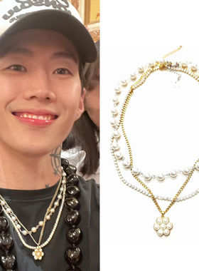 朴宰范珍珠弯针五瓣花朵锆石项链