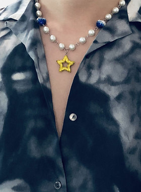 R1SE翟潇闻赤道同款项链五角星