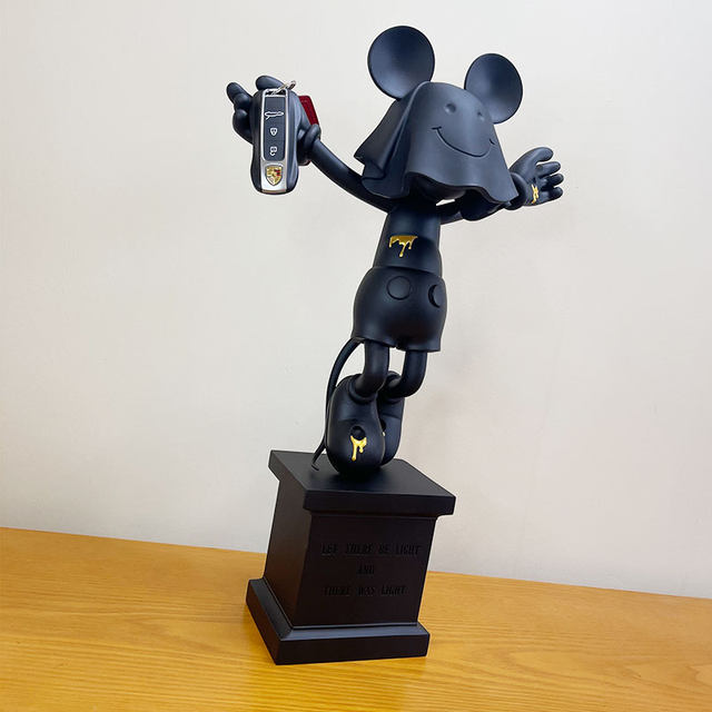 Internet celebrity new masked smiling Mickey Otaku model