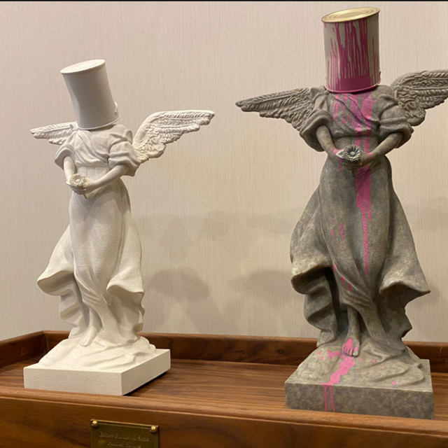 Trendy brand mand paint angel ornament figure