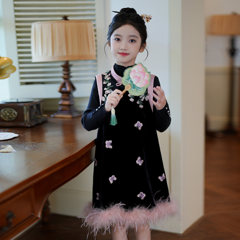 女童旗袍裙立领新中式2025秋冬装儿童丝绒国风鸵鸟毛汉服背心裙子 - 图2