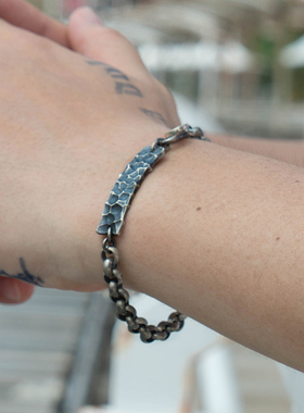 简约锤纹方片手链925银