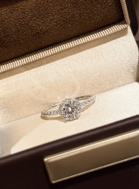 圆边镶钻经典 爆款 一克拉主钻圆钻  戒指钻戒进口925纯银 仿真钻