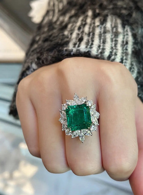 宫廷复古仿祖母绿锆石戒指