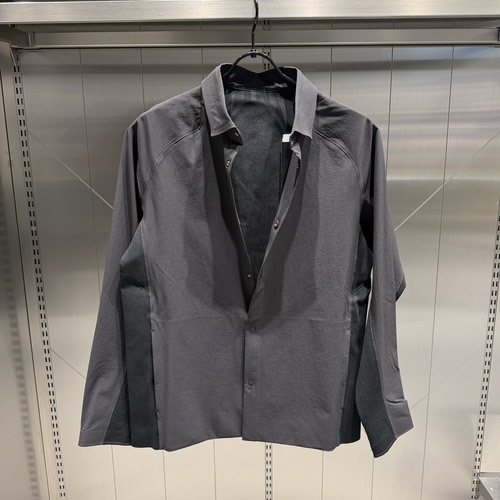 迪桑特DESCENTE男款DUALIS都市通勤简约舒适长袖衬衫D4431DJS81 - 图1