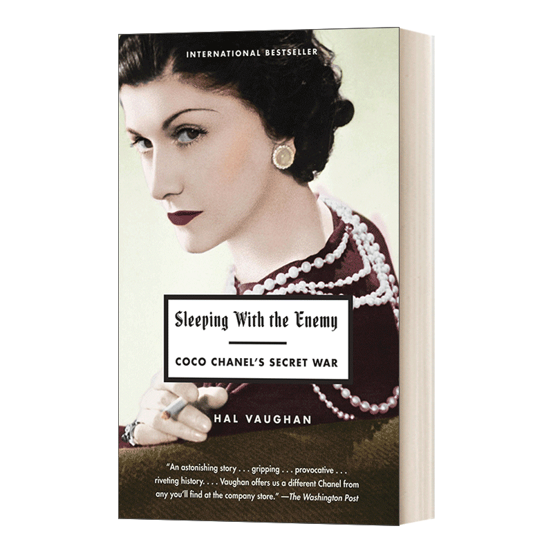英文原版 Sleeping with the Enemy Coco Chanel's Secret War 与敌人共眠 可可·香奈儿的秘密战争 英文版 进口英语原版书籍